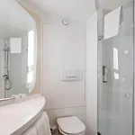 Ibis ホテル