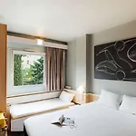 Ibis ホテル 2*