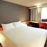 Ibis ホテル 2*