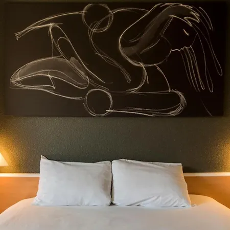 Otel Ibis 2*